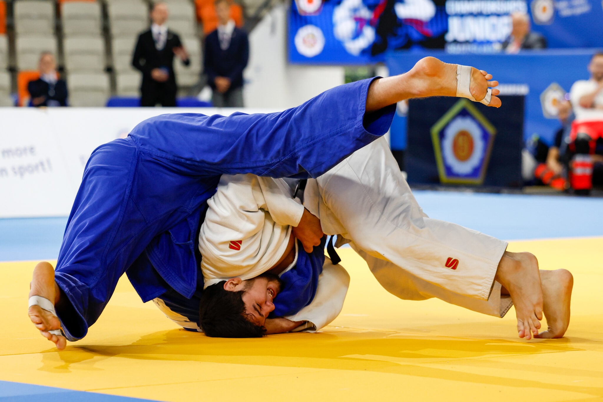 Katamardov’s Golden Rampage Ends in Junior European Glory